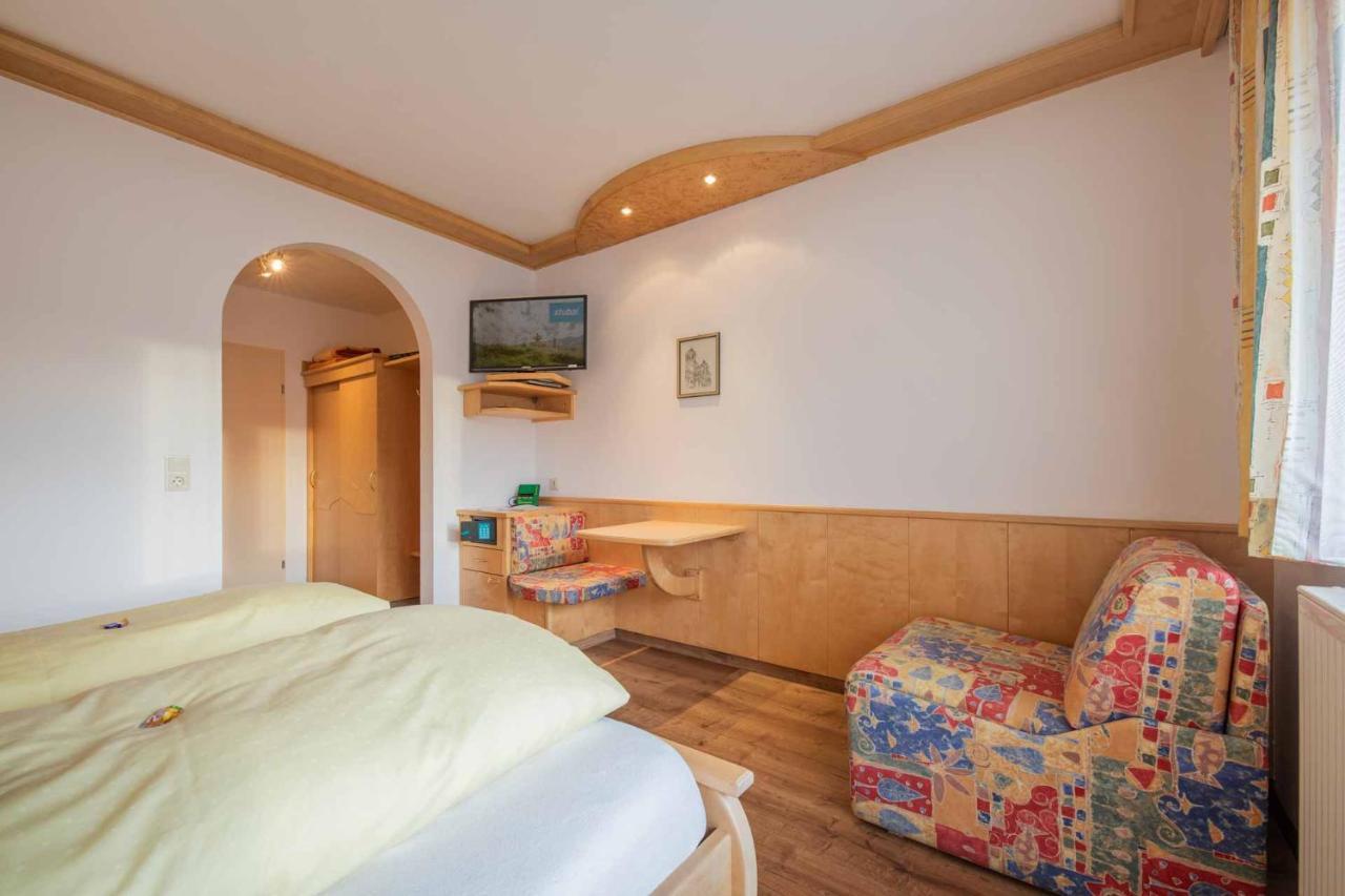 Haus Hubertus Hotel Mieders Bagian luar foto