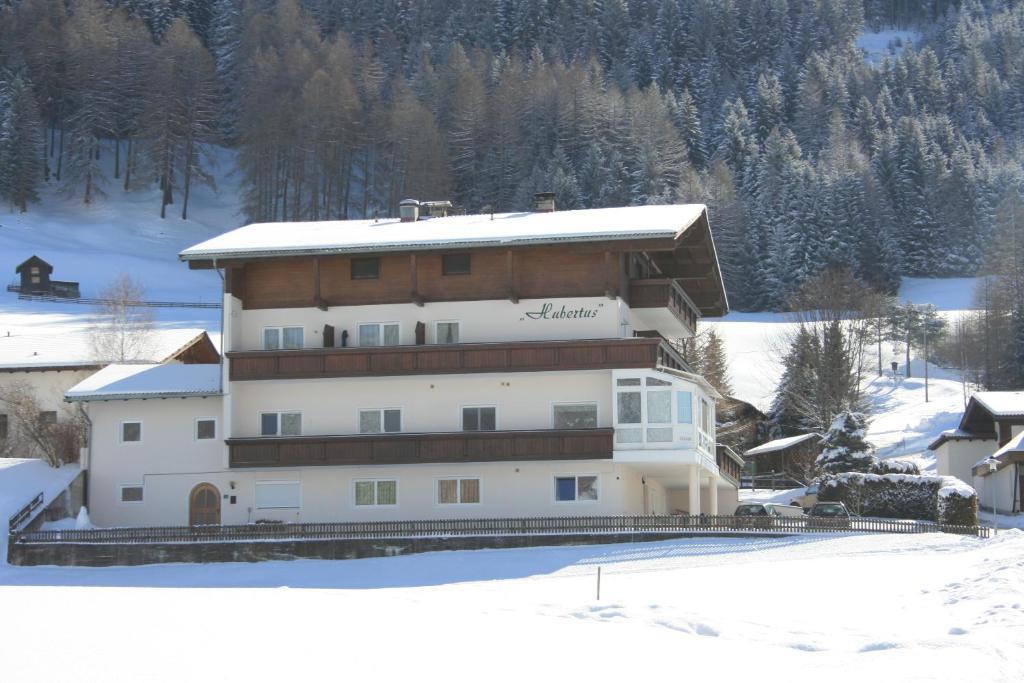 Haus Hubertus Hotel Mieders Bagian luar foto